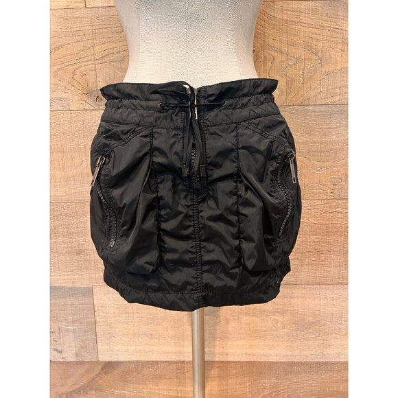 BURBERRY BLACK MINI SKIRT with zipper packets SIZE US 4 - Picture 2 of 9